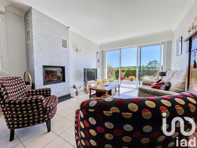 Maison - 168 m² - 8 pièces