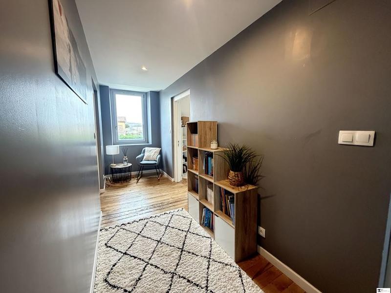 Maison traditionnelle - 176 m² - 5 pièces