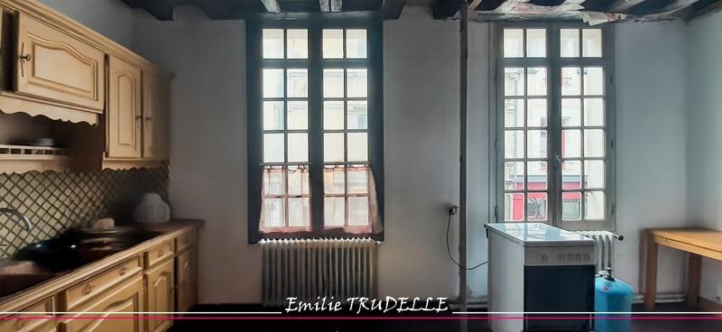 Appartement ancien - 222 m² - 8 pièces