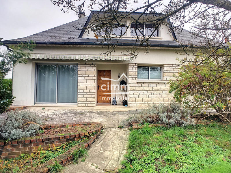 Maison ancienne - 215 m² - 7 pièces