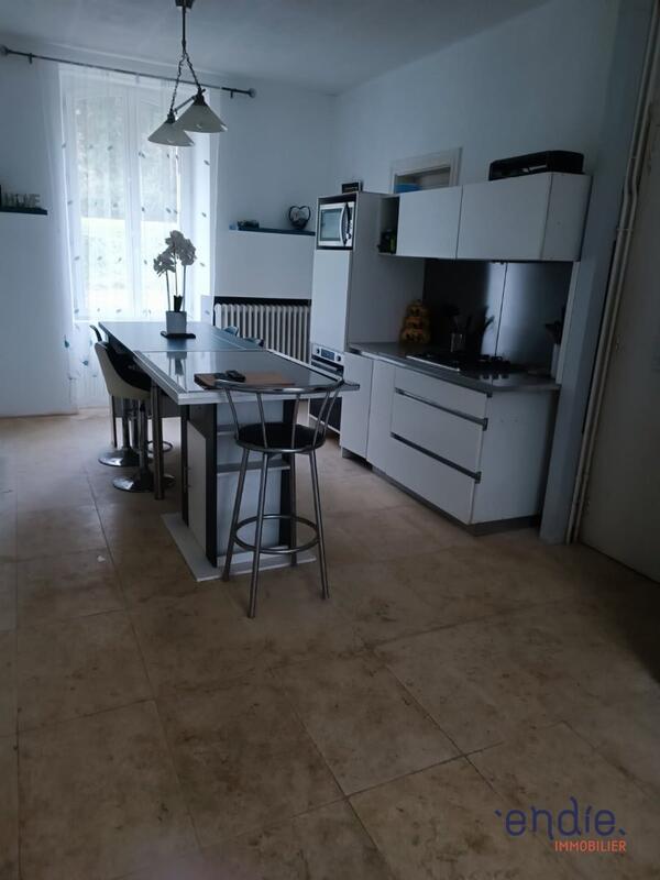 Maison - 175 m² - 7 pièces