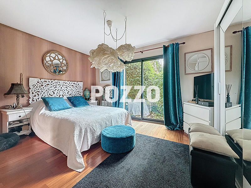 Maison - 200 m² - 6 pièces