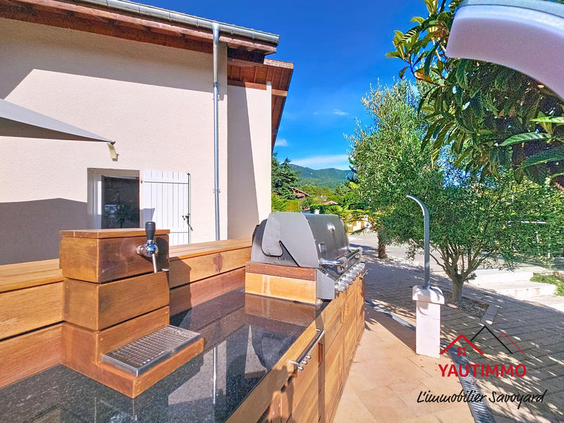 Maison - 203 m² - 7 pièces