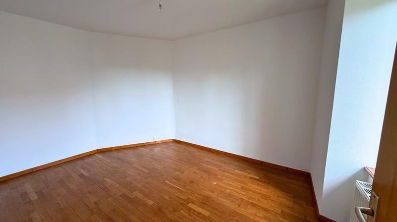 Maison - 210 m² - 10 pièces