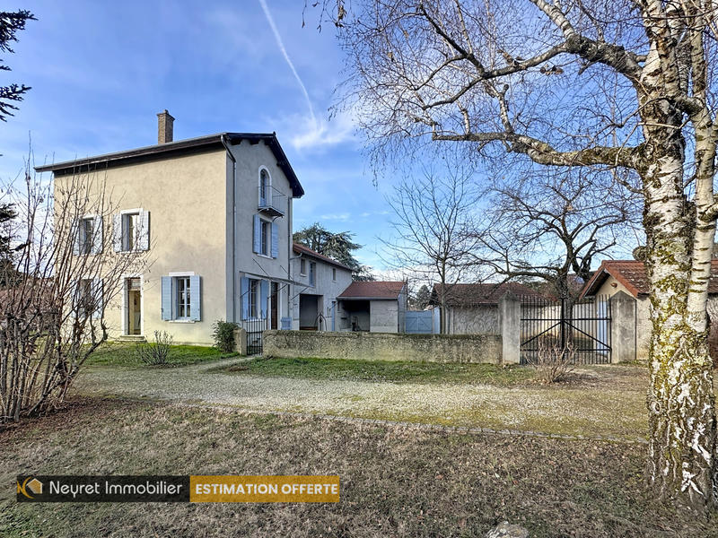 Propriété - 172 m² - 6 pièces