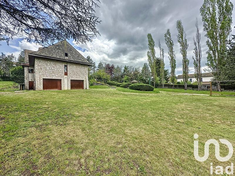 Maison - 272 m² - 11 pièces