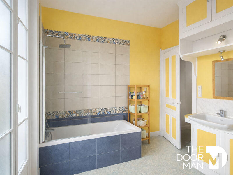 Demeure - 250 m² - 10 pièces