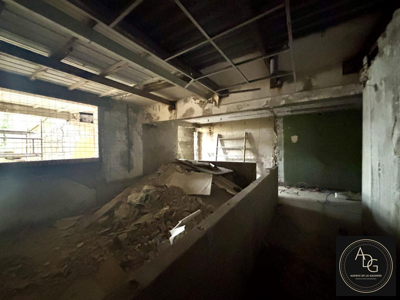 Local d'activités - 525 m²