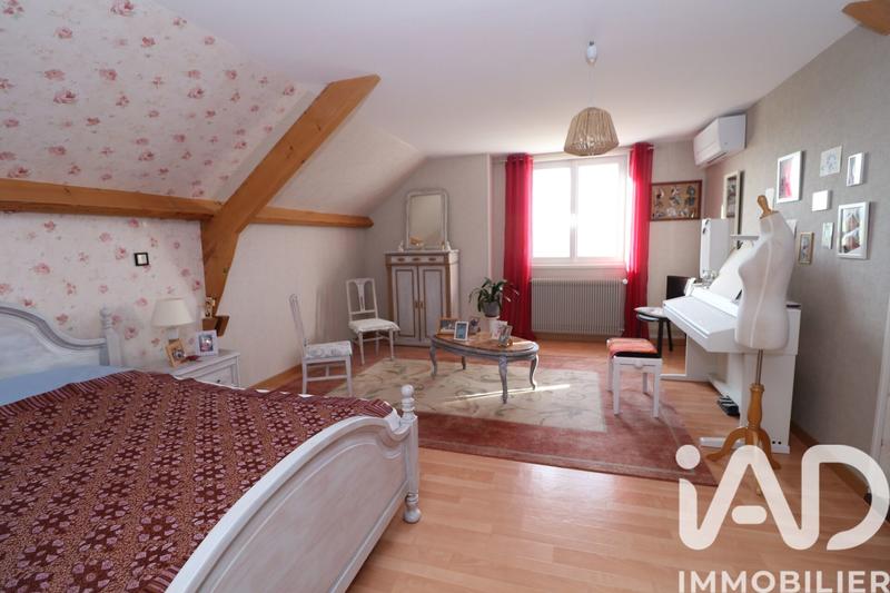 Maison - 200 m² - 6 pièces