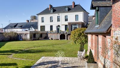 Maison bourgeoise - 311 m² - 8 pièces