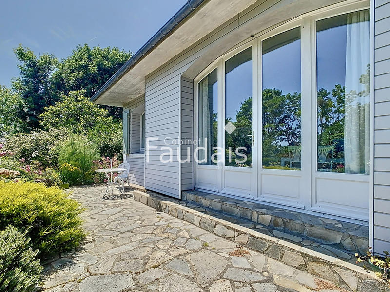 Maison - 115 m² - 8 pièces