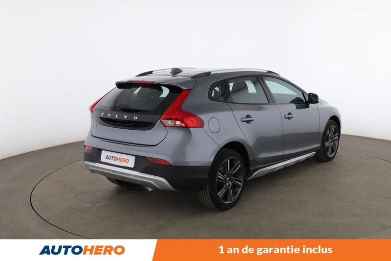 Volvo V40 Cross Country 2.0 D2 Summum Geartronic 120 ch