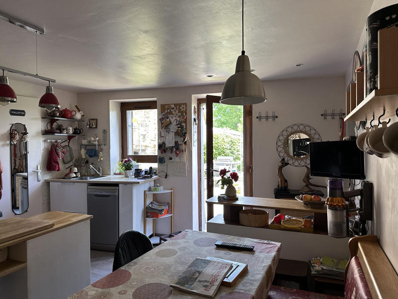 Maison - 98 m² - 5 pièces