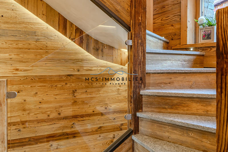 Châlet - 279 m² - 9 pièces