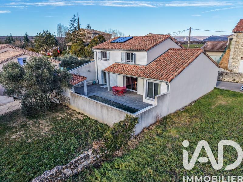 Maison - 152 m² - 8 pièces