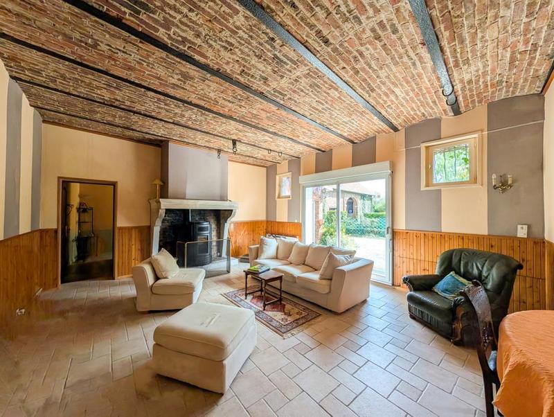 Propriété - 325 m² - 13 pièces