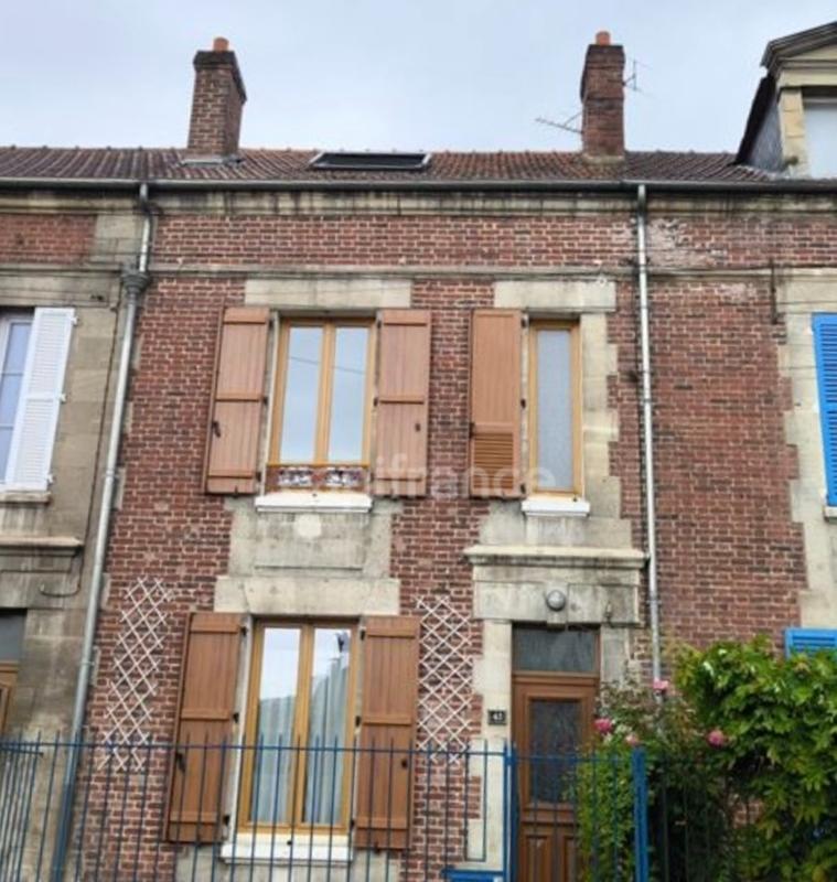 Maison - 93 m² - 5 pièces