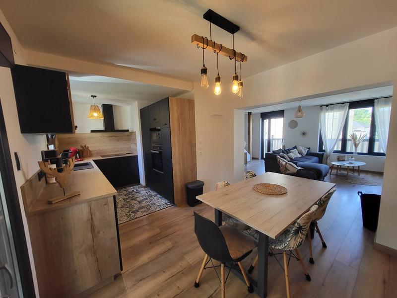 Maison - 100 m² - 5 pièces