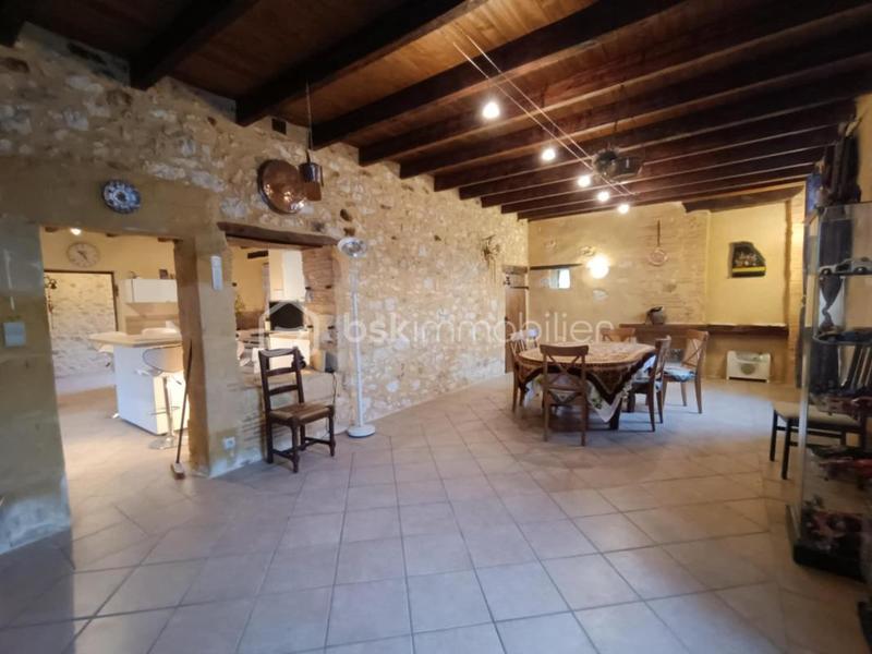 Maison en pierre - 113 m² - 4 pièces