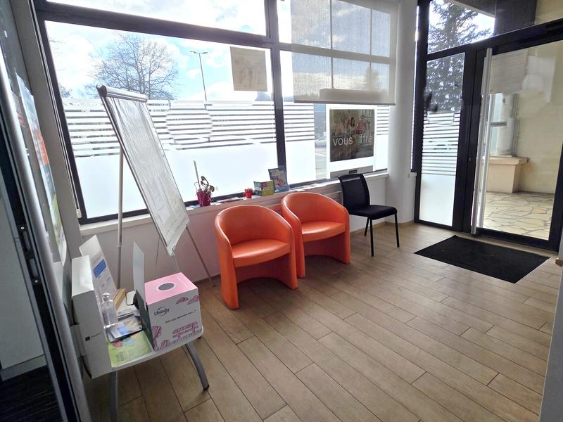 Local commercial - 103 m² - 7 pièces