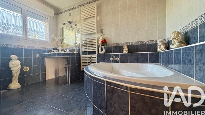 Maison - 130 m² - 5 pièces