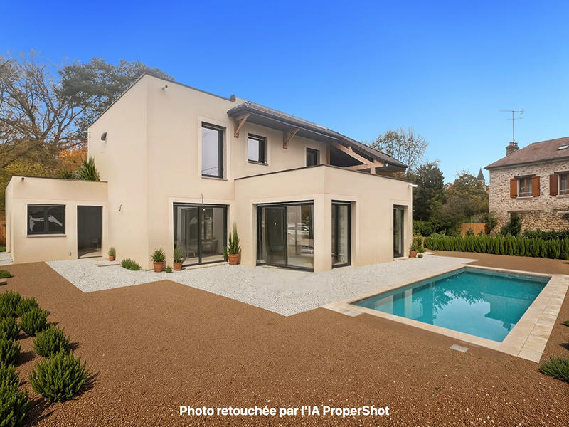 Maison - 627 m² - 5 pièces