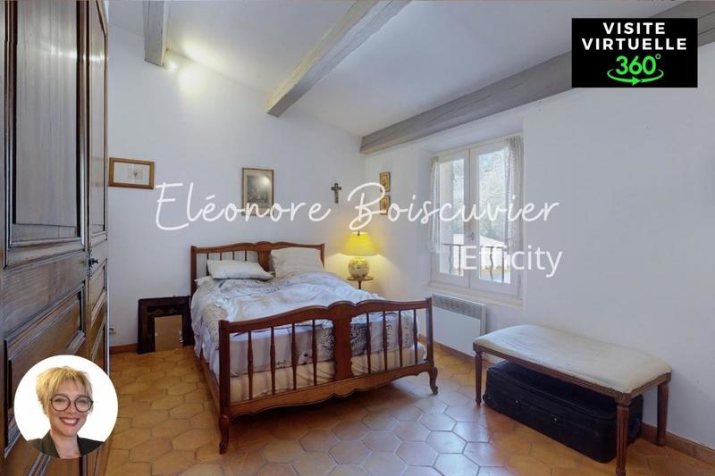 Maison - 210 m² - 8 pièces