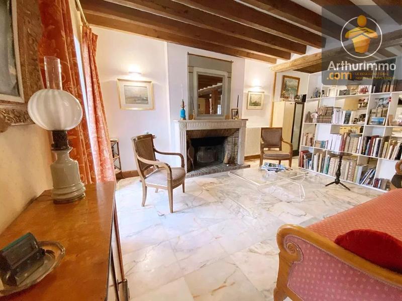 Maison - 343 m² - 12 pièces