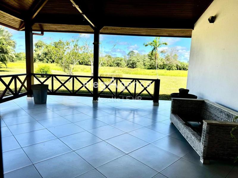 Maison de campagne - 350 m² - 8 pièces