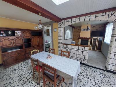 Maison traditionnelle - 119 m² - 8 pièces