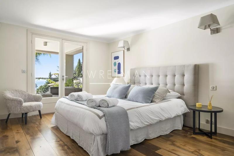 Villa - 291 m² - 7 pièces