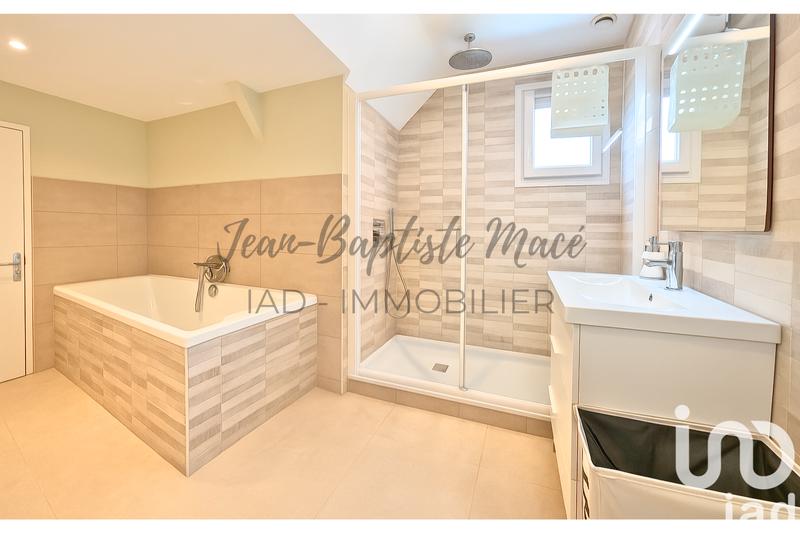 Maison - 162 m² - 6 pièces