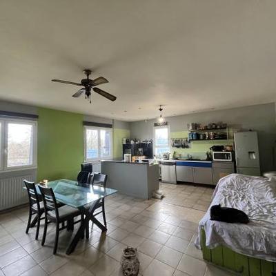 Maison - 218 m² - 9 pièces