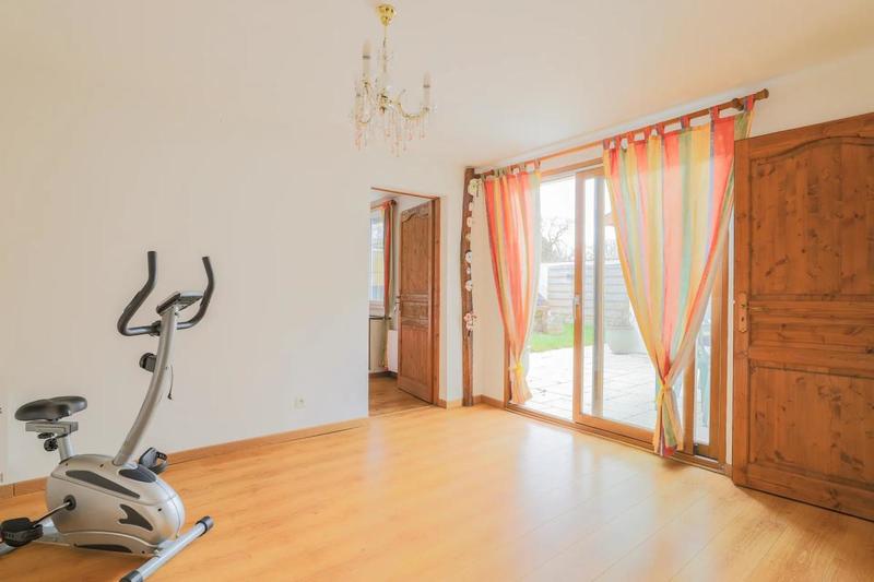 Maison - 210 m² - 6 pièces