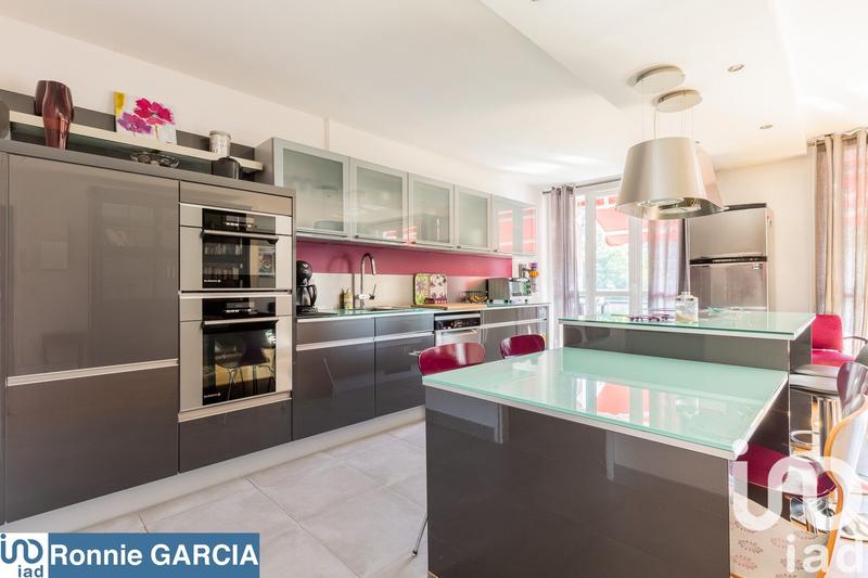 Appartement - 93 m² - 5 pièces