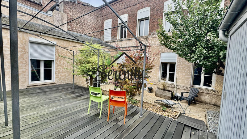 Maison - 209 m² - 10 pièces