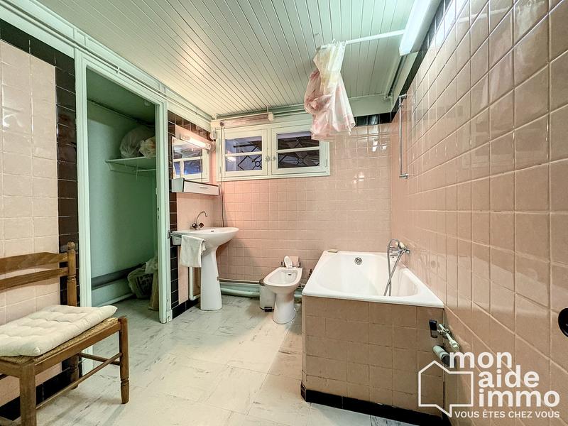 Maison - 160 m² - 10 pièces