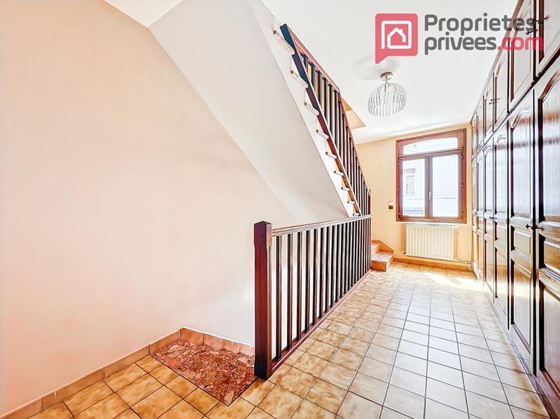 Maison - 207 m² - 10 pièces
