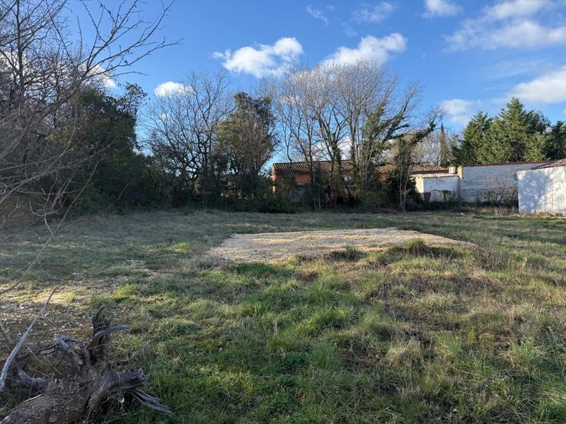 Terrain constructible - 1 237 m²