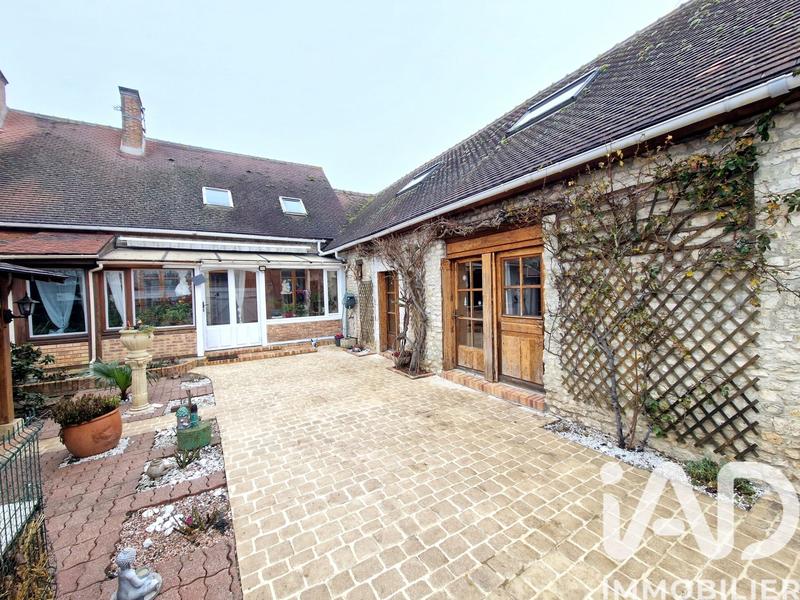 Maison - 175 m² - 8 pièces