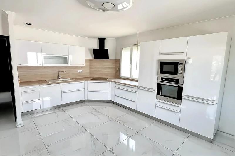 Villa - 102 m² - 4 pièces