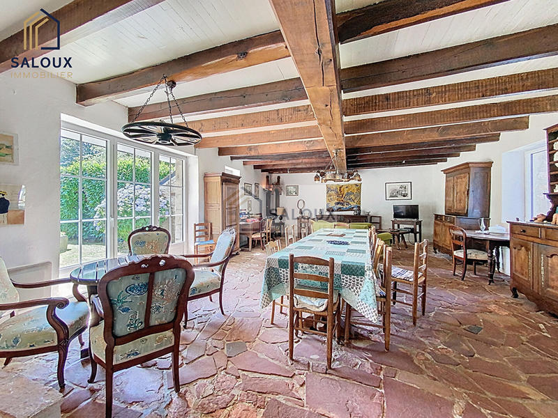 Maison - 185 m² - 6 pièces