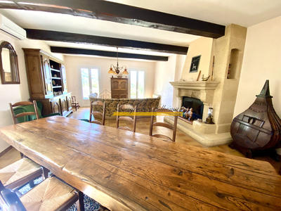 Maison - 285 m² - 9 pièces