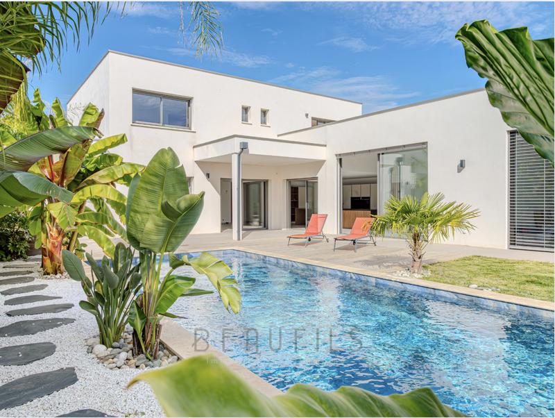 Villa - 255 m² - 7 pièces