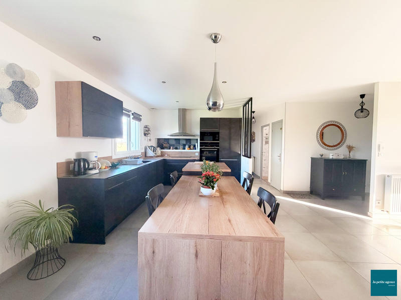 Maison - 105 m² - 5 pièces