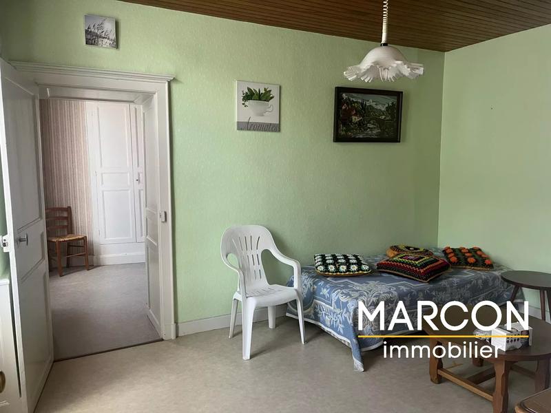 Maison - 230 m² - 10 pièces