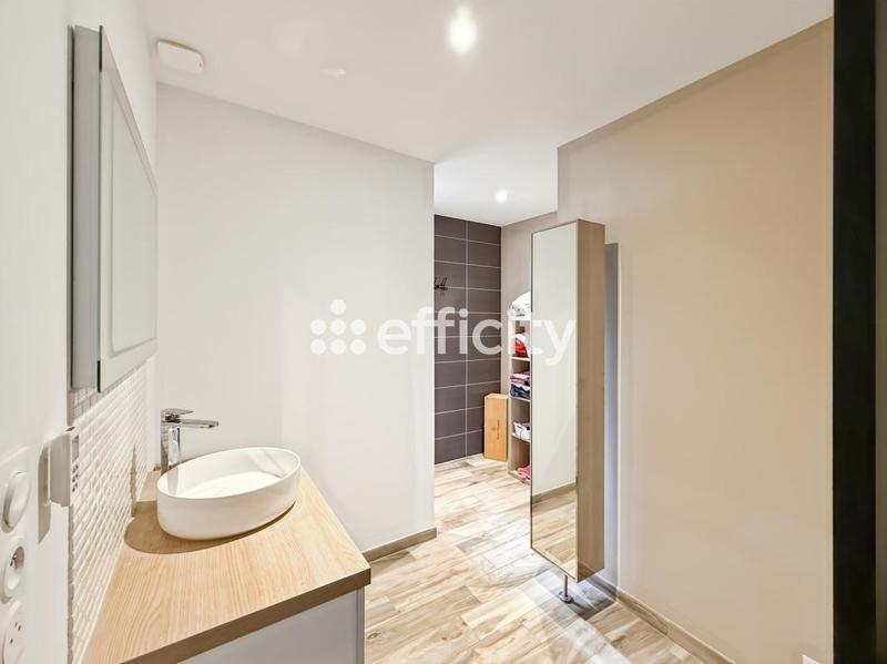 Pavillon - 133 m² - 6 pièces