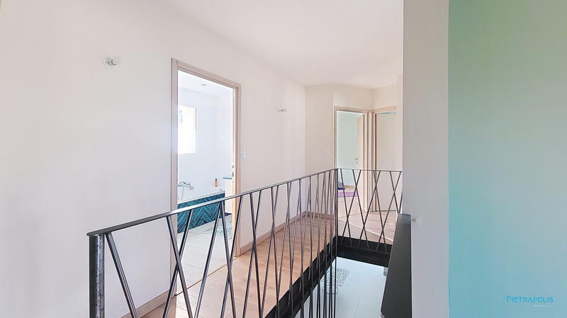 Maison traditionnelle - 186 m² - 6 pièces