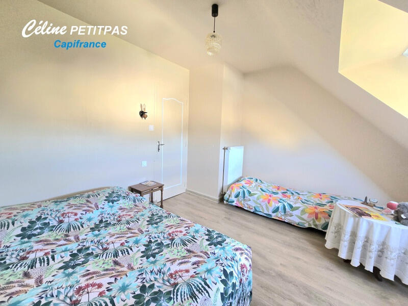 Maison - 168 m² - 7 pièces