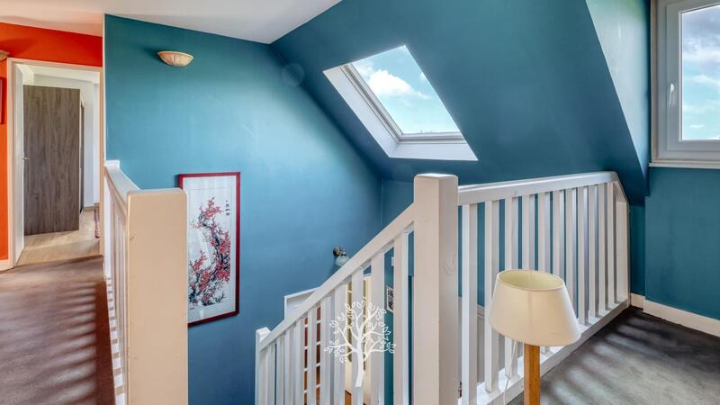 Maison - 344 m² - 6 pièces